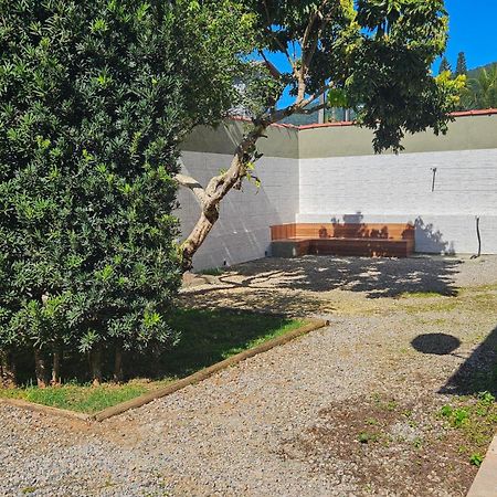 Casa Do Cameron Убатуба Экстерьер фото